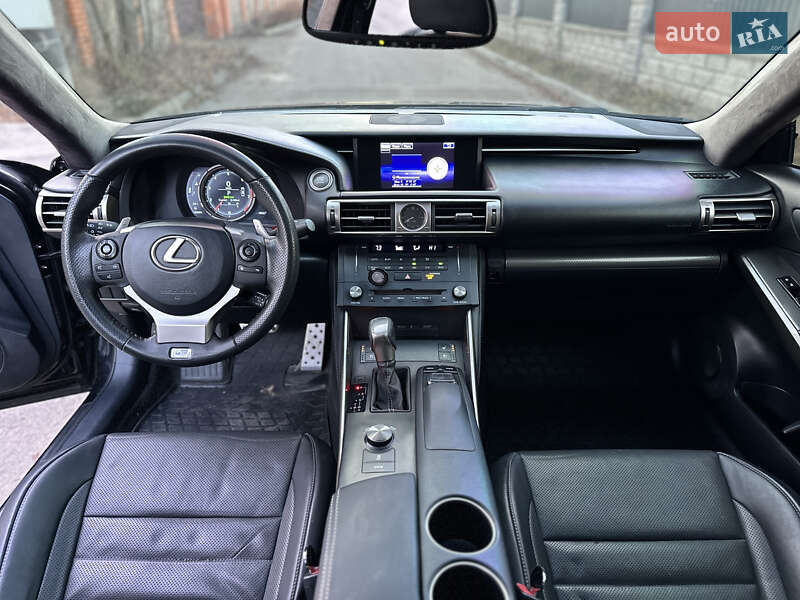 Седан Lexus IS 2014 в Киеве