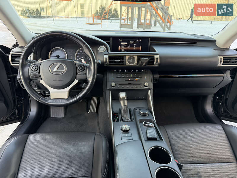 Седан Lexus IS 2015 в Киеве фото 28 Седан Lexus IS 2015 в Киеве