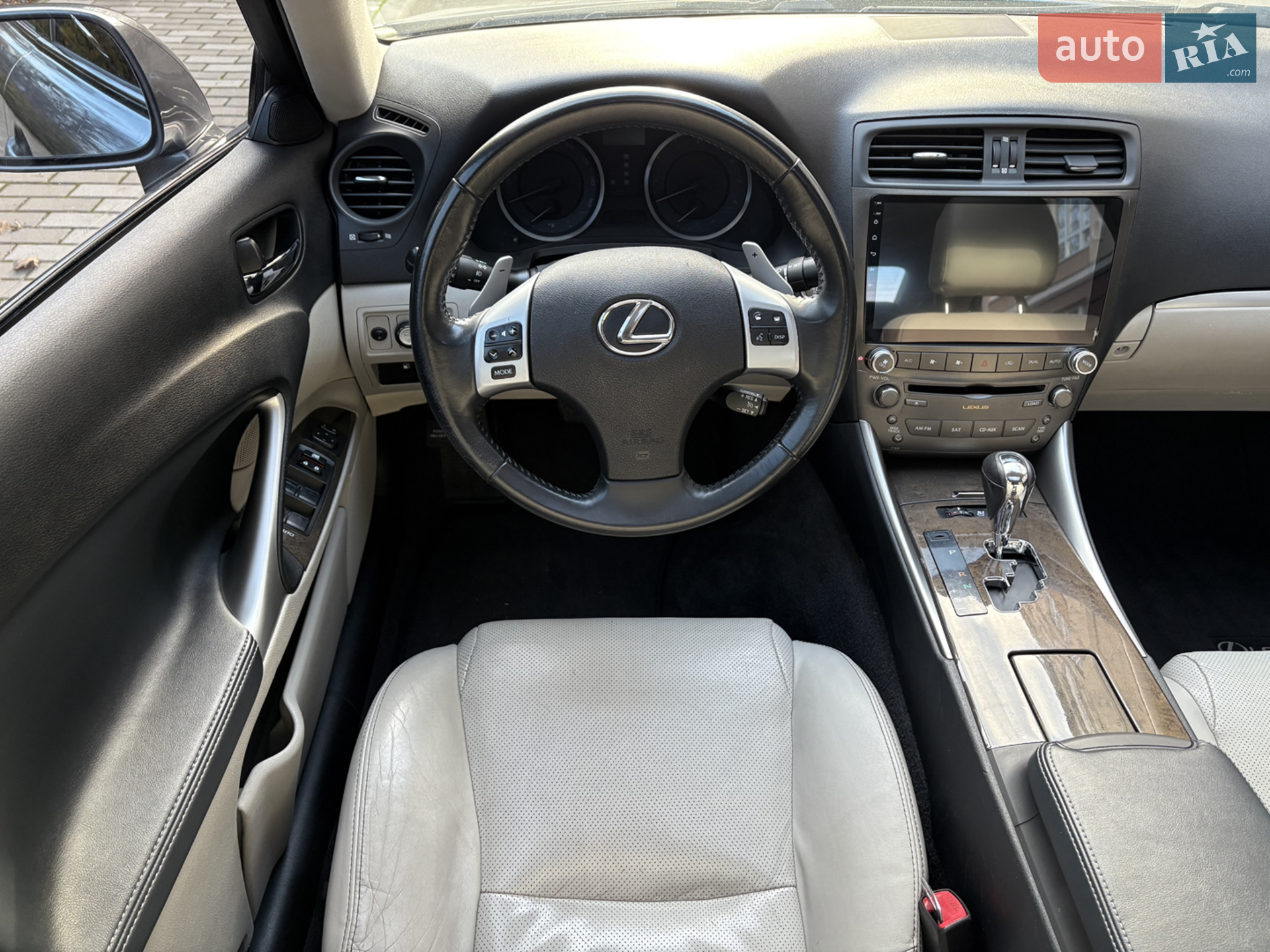 2012 Lexus IS - мініатюра 10
