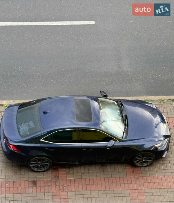 Lexus IS 2014