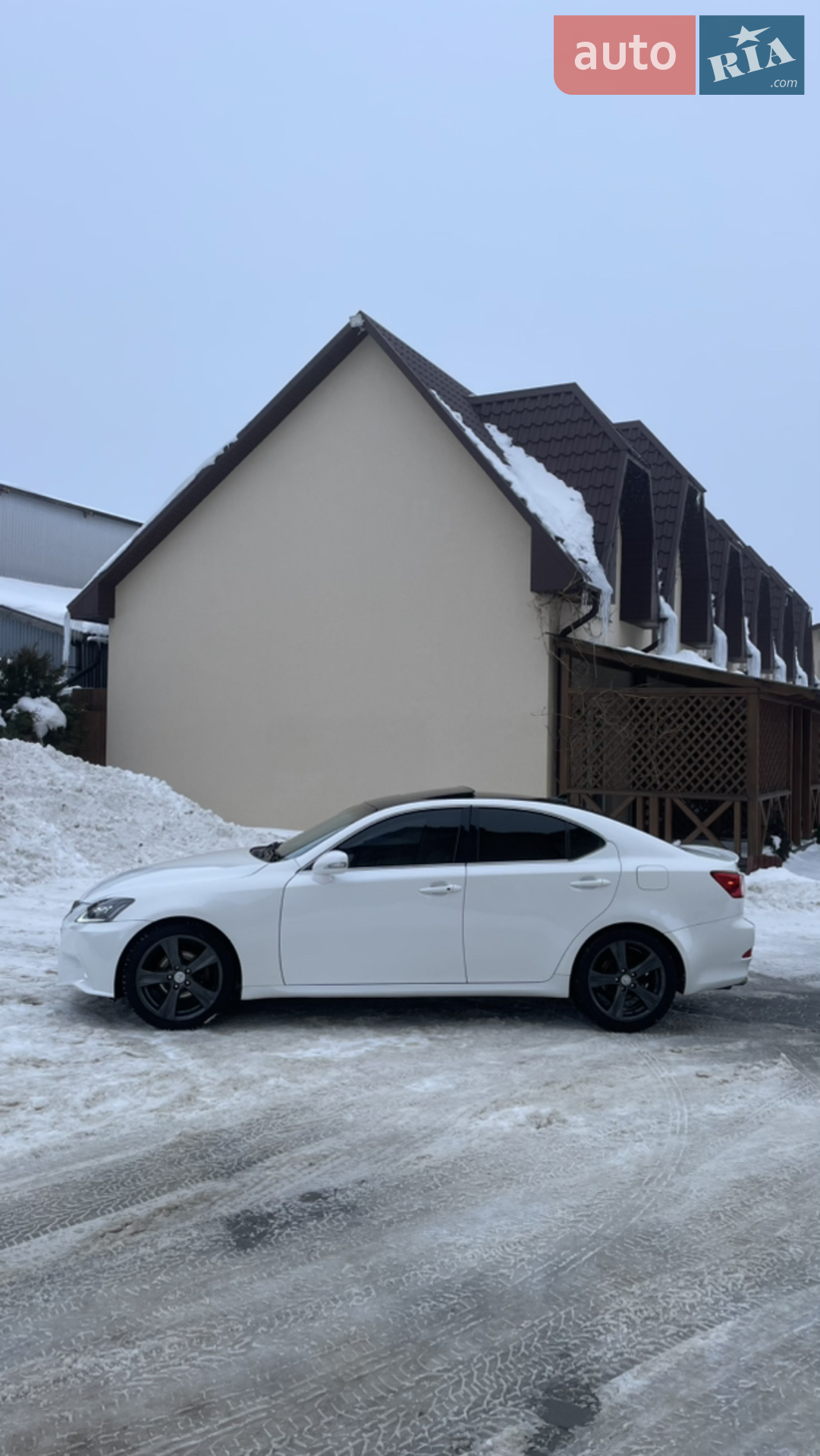 2010 Lexus IS - мініатюра 3