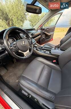 Седан Lexus IS 2015 в Киеве