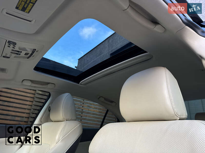 Седан Lexus IS 2012 в Одессе