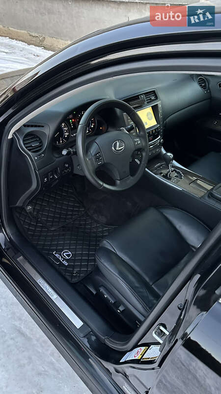 Седан Lexus IS 2010 в Львове фото 10 Седан Lexus IS 2010 в Львове