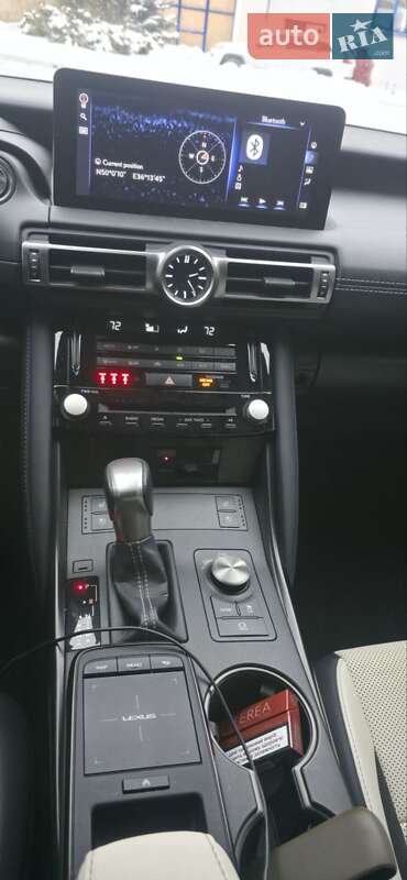 Седан Lexus IS 2022 в Харкові