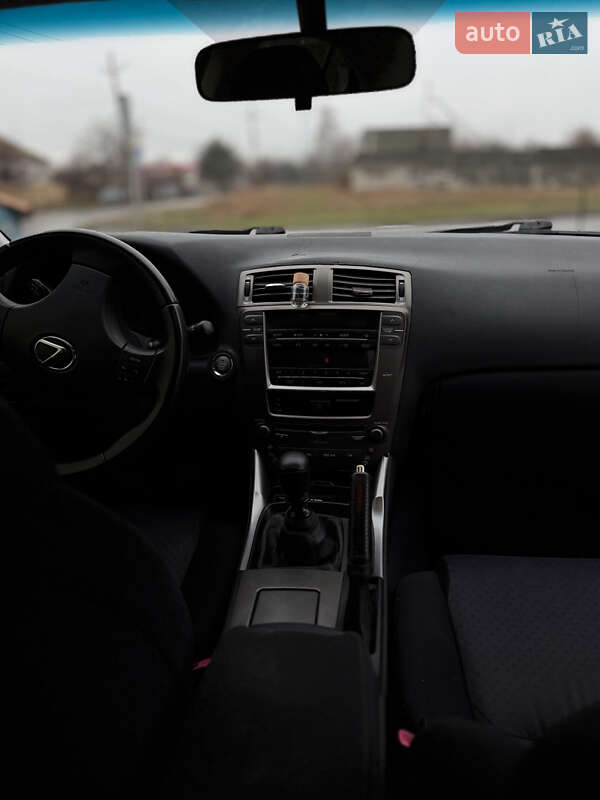 Седан Lexus IS 2006 в Краматорську