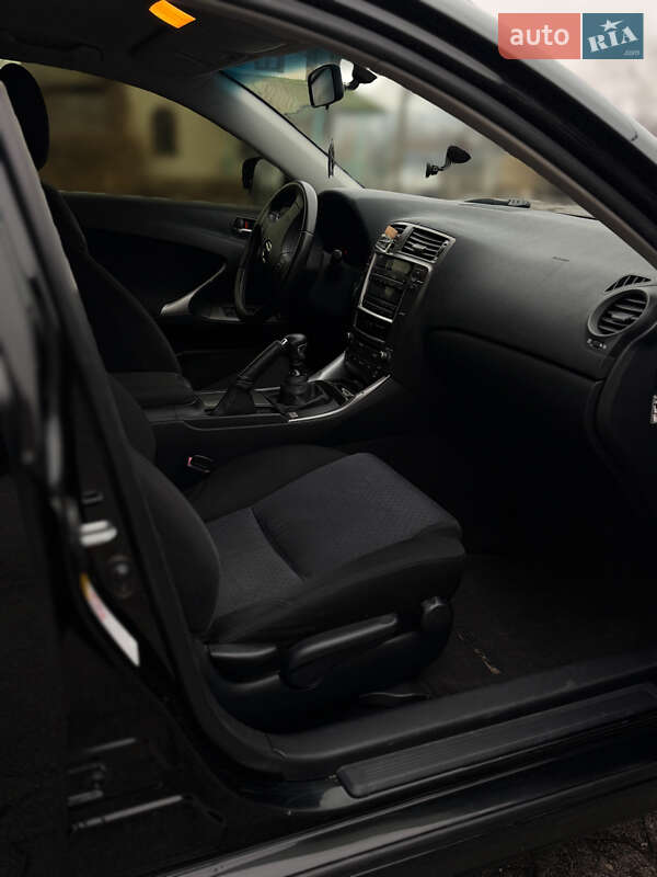Седан Lexus IS 2006 в Краматорську