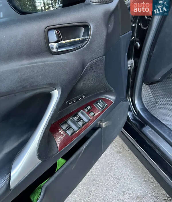 Седан Lexus IS 2008 в Камне-Каширском