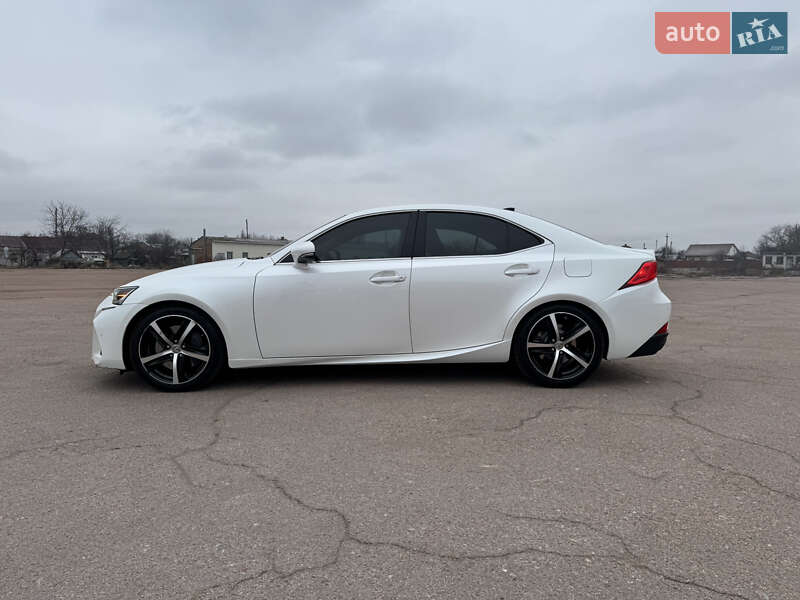 Седан Lexus IS 2016 в Києві фото 29 Седан Lexus IS 2016 в Києві