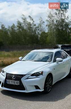 Седан Lexus IS 2015 в Ровно