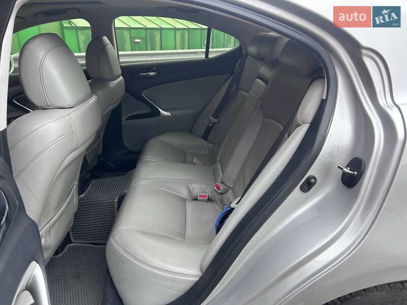 Седан Lexus IS 2008 в Киеве фото 12 Седан Lexus IS 2008 в Киеве