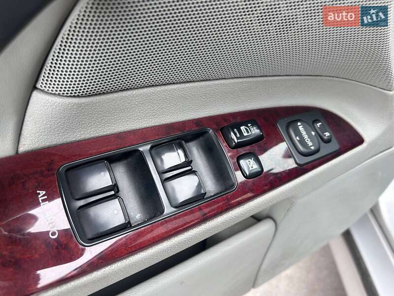 Седан Lexus IS 2008 в Киеве фото 17 Седан Lexus IS 2008 в Киеве