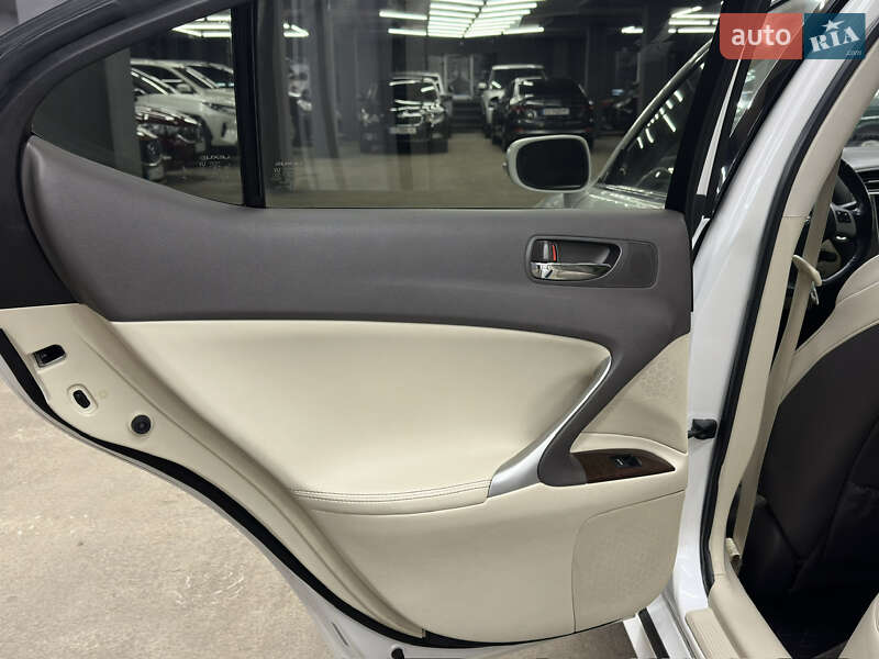 Седан Lexus IS 2010 в Харкові фото 20 Седан Lexus IS 2010 в Харкові