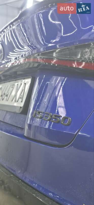 Седан Lexus IS 2022 в Харькове