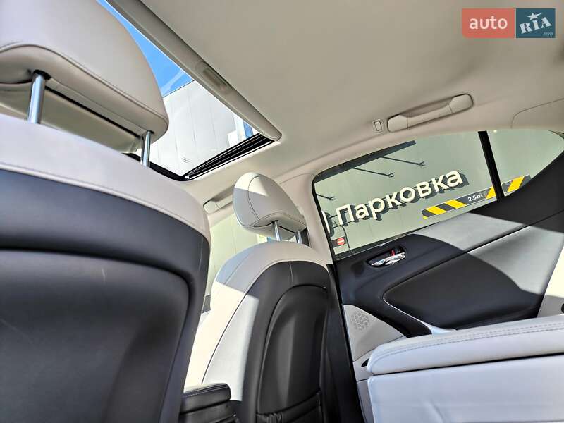 Седан Lexus IS 2011 в Києві фото 47 Седан Lexus IS 2011 в Києві