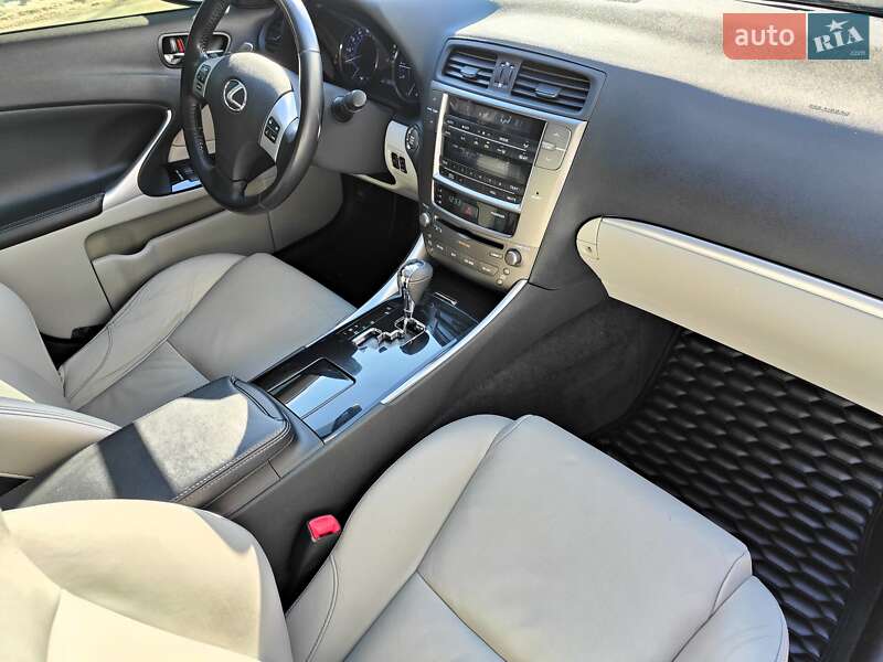 Седан Lexus IS 2011 в Києві фото 51 Седан Lexus IS 2011 в Києві