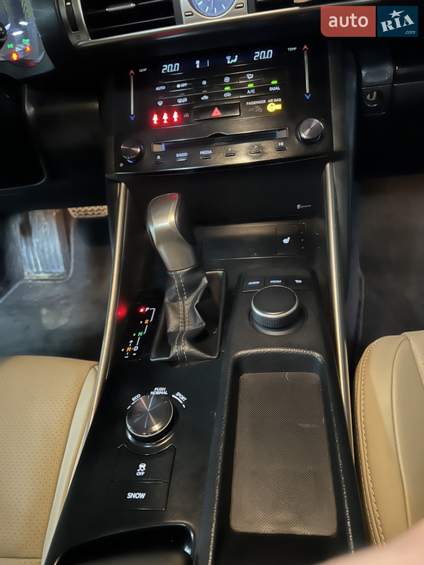 2013 Lexus IS - мініатюра 18