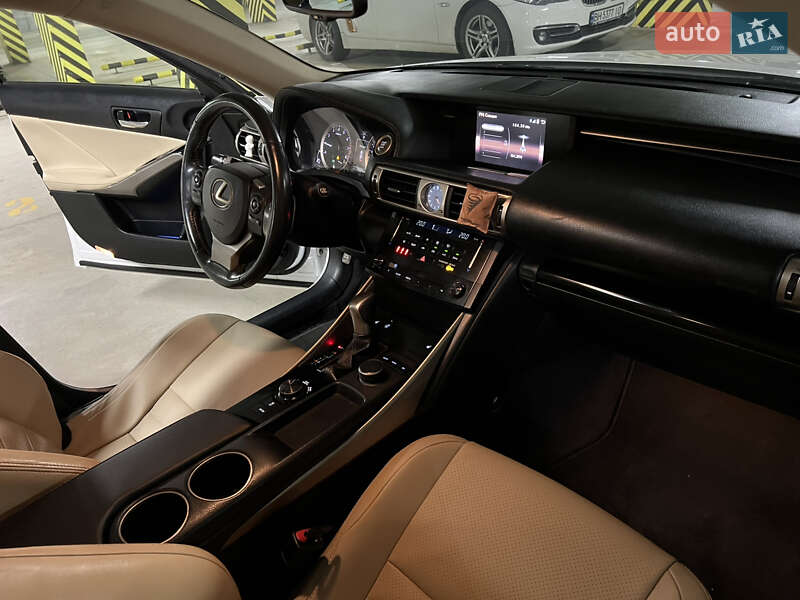 Седан Lexus IS 2013 в Одессе