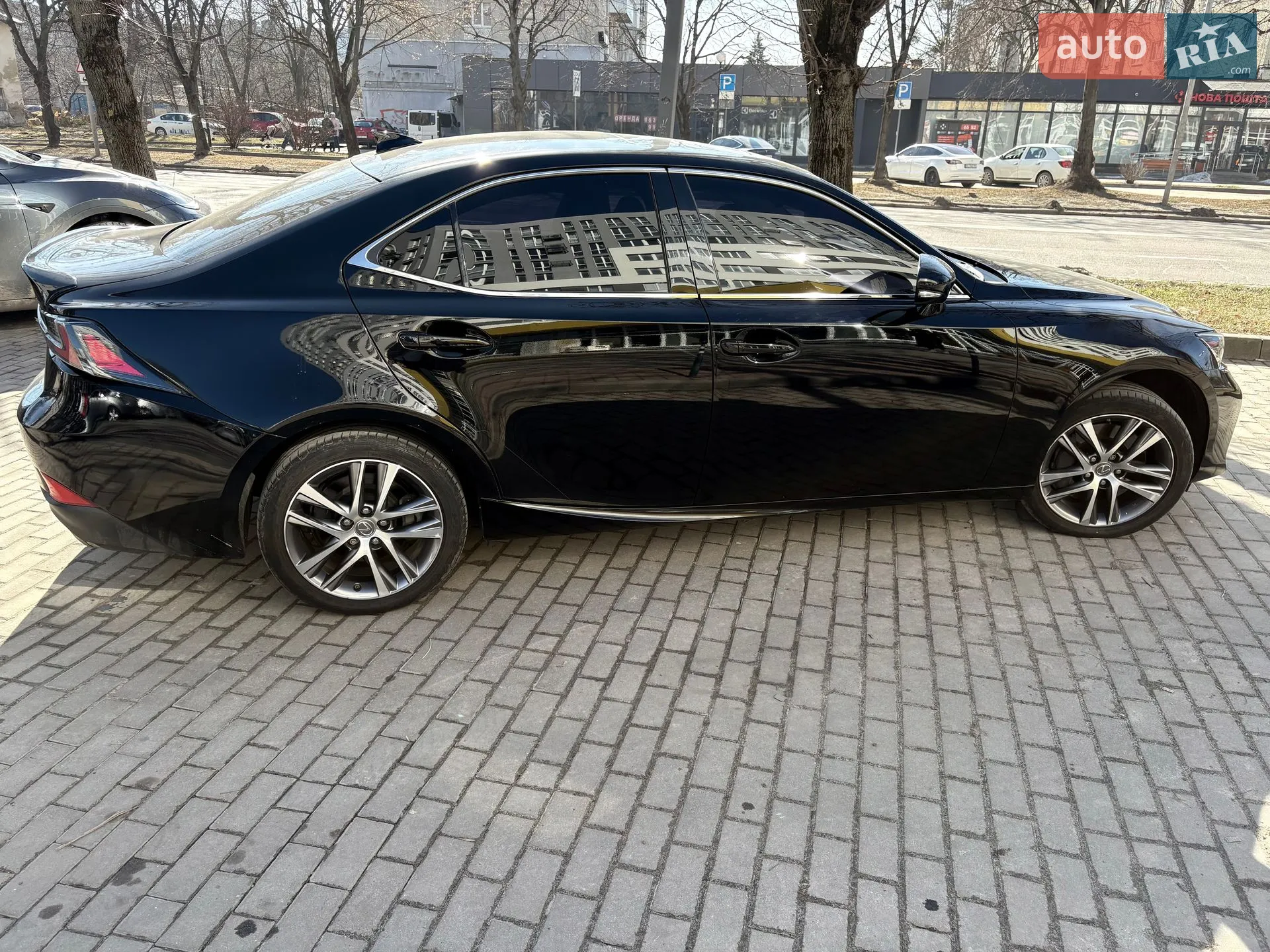 2020 Lexus IS - мініатюра 16