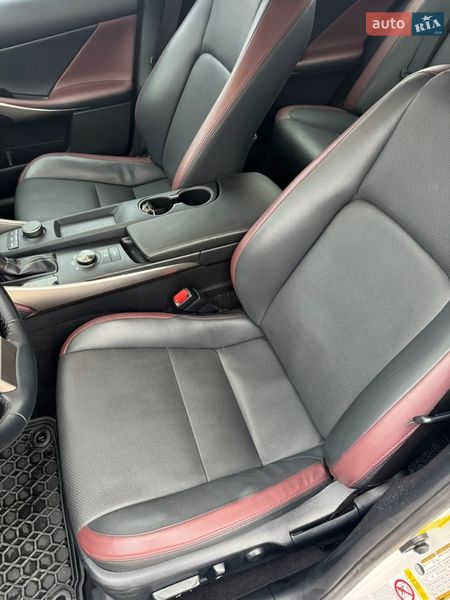 Седан Lexus IS 2016 в Києві