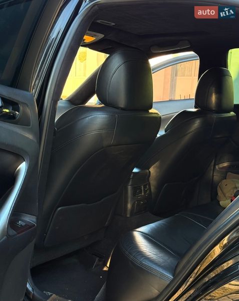 Седан Lexus IS 2005 в Визирці