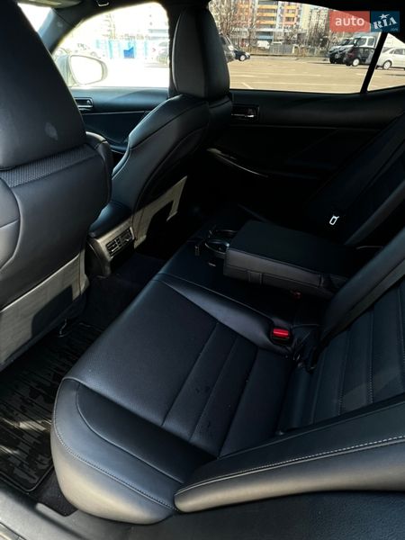 Седан Lexus IS 2013 в Киеве