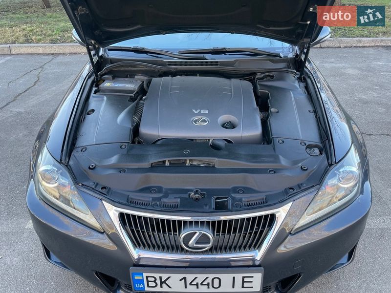 Седан Lexus IS 2010 в Киеве