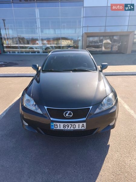 Седан Lexus IS 2008 в Полтаві
