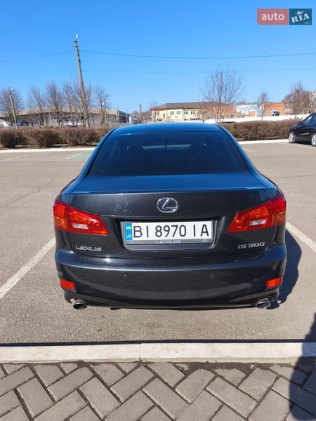 Седан Lexus IS 2008 в Полтаві