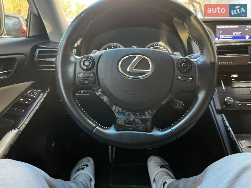 Седан Lexus IS 2013 в Киеве
