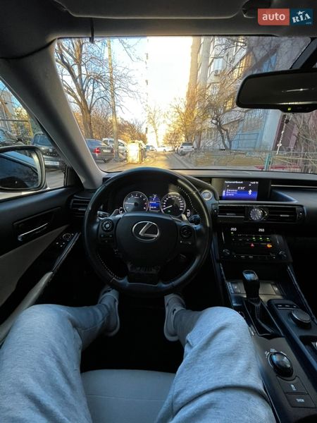 Седан Lexus IS 2013 в Киеве