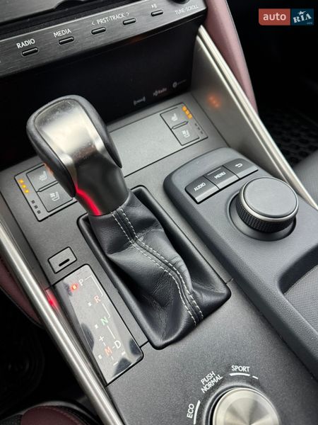 Седан Lexus IS 2016 в Киеве