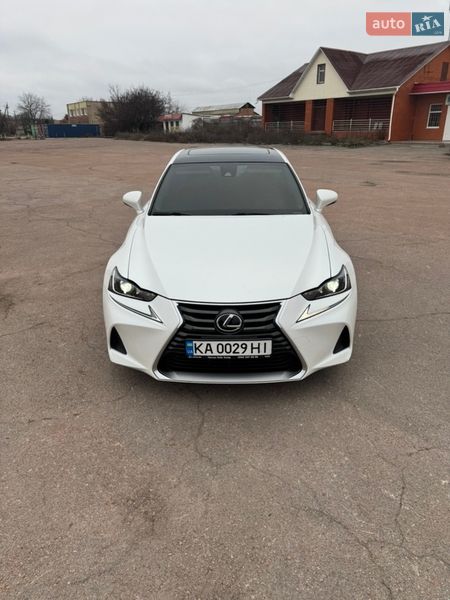 Седан Lexus IS 2016 в Киеве