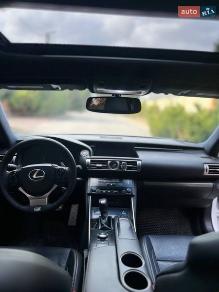 Седан Lexus IS 2014 в Днепре