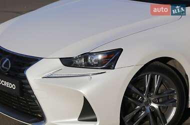 Седан Lexus IS 2017 в Киеве