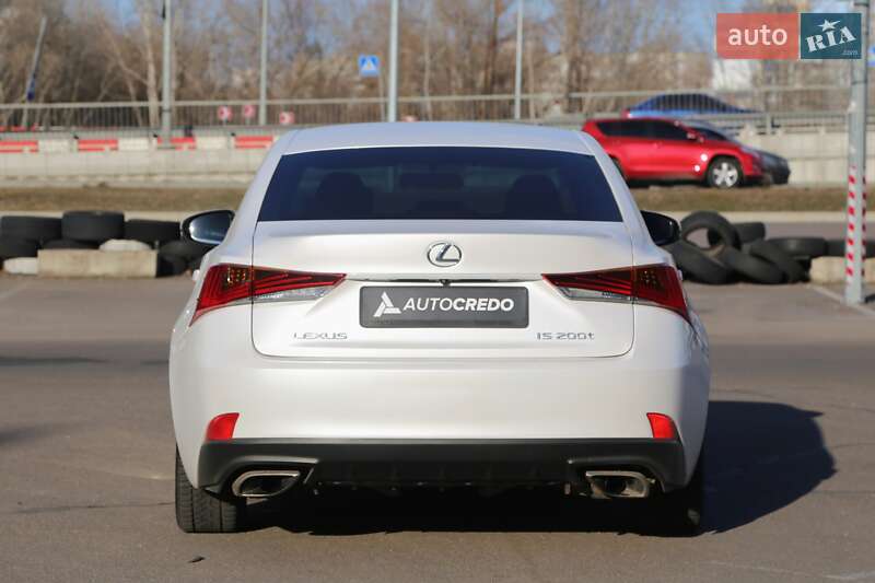 Седан Lexus IS 2017 в Киеве