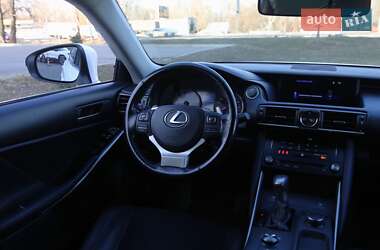Седан Lexus IS 2017 в Киеве