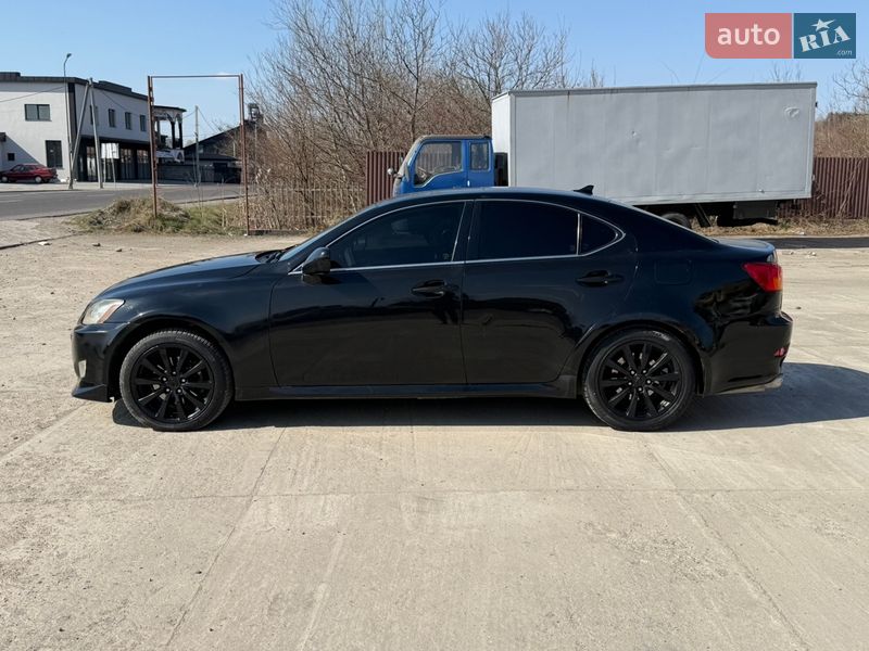Седан Lexus IS 2008 в Солотвине
