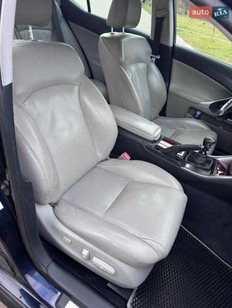 Седан Lexus IS 2007 в Ивано-Франковске