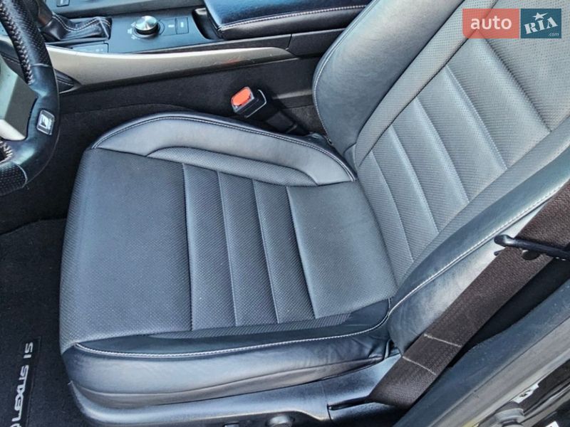 Седан Lexus IS 2020 в Киеве фото 23 Седан Lexus IS 2020 в Киеве
