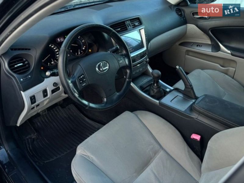 Седан Lexus IS 2009 в Сколе фото 10 Седан Lexus IS 2009 в Сколе