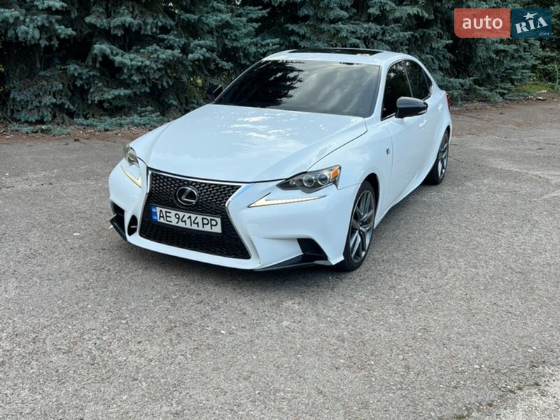 Седан Lexus IS 2017 в Чернігові фото 3 Седан Lexus IS 2017 в Чернігові