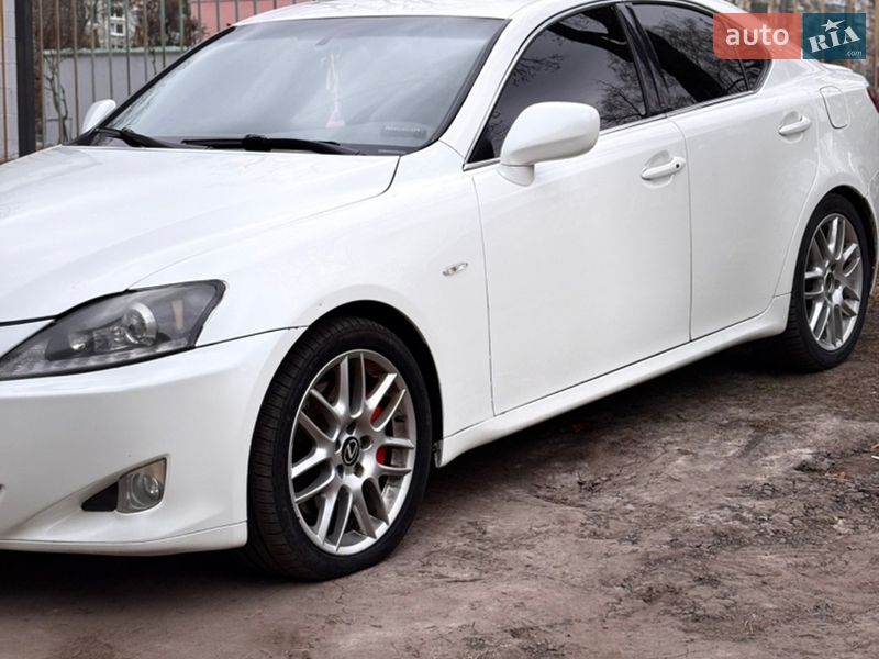 Седан Lexus IS 2006 в Киеве