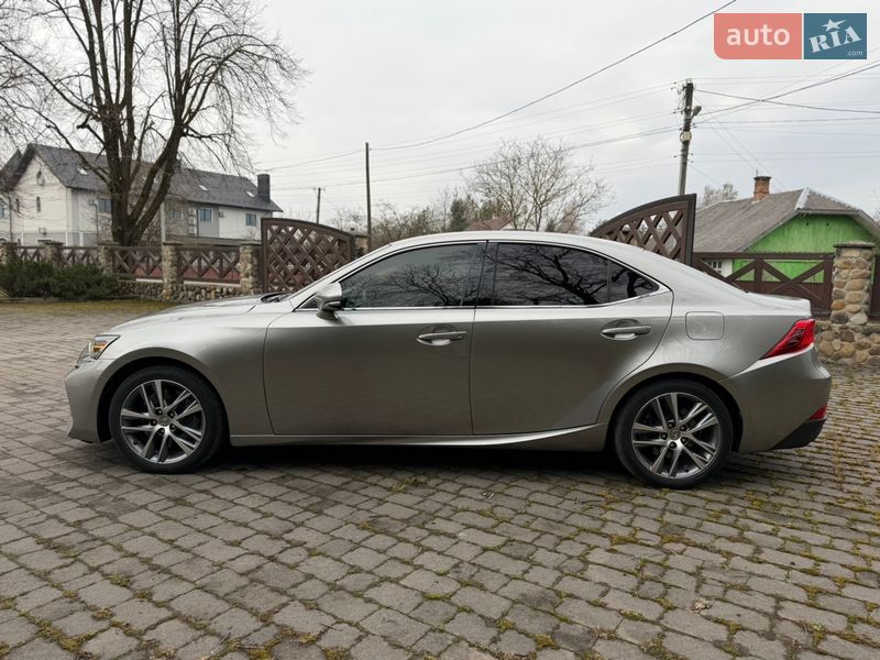 Седан Lexus IS 2017 в Калуше фото 20 Седан Lexus IS 2017 в Калуше