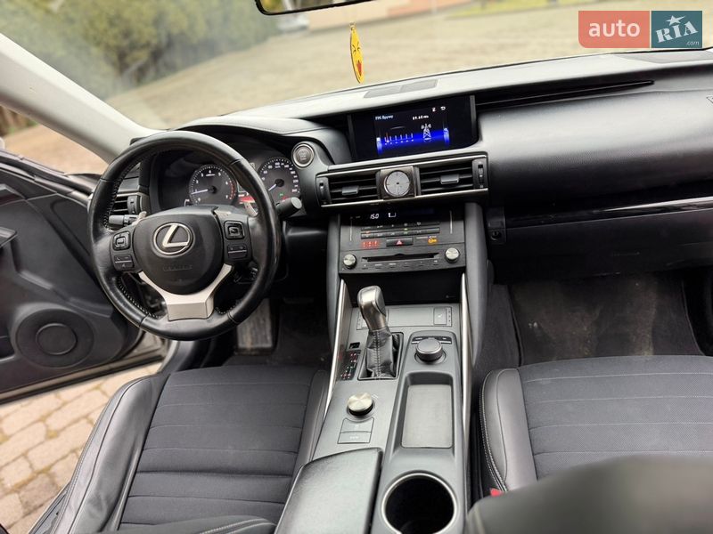Седан Lexus IS 2017 в Калуше фото 35 Седан Lexus IS 2017 в Калуше