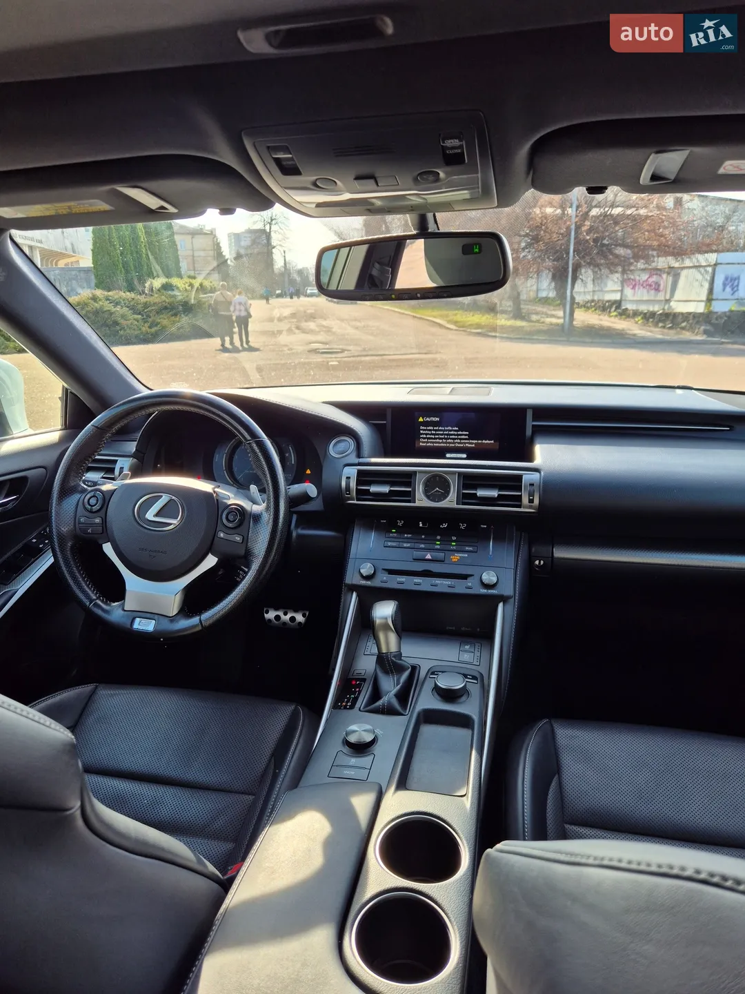 2016 Lexus IS - мініатюра 12