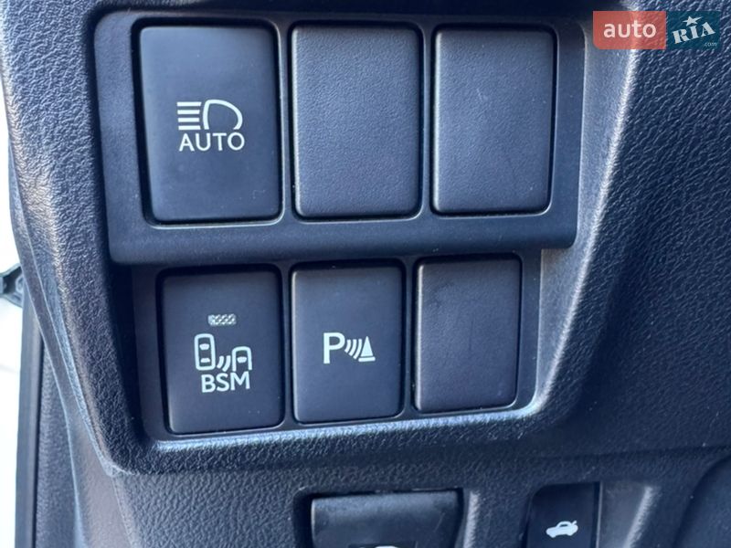 Седан Lexus IS 2016 в Киеве фото 21 Седан Lexus IS 2016 в Киеве