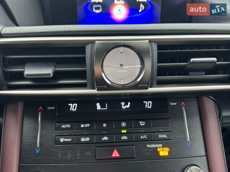 Седан Lexus IS 2016 в Киеве фото 26 Седан Lexus IS 2016 в Киеве
