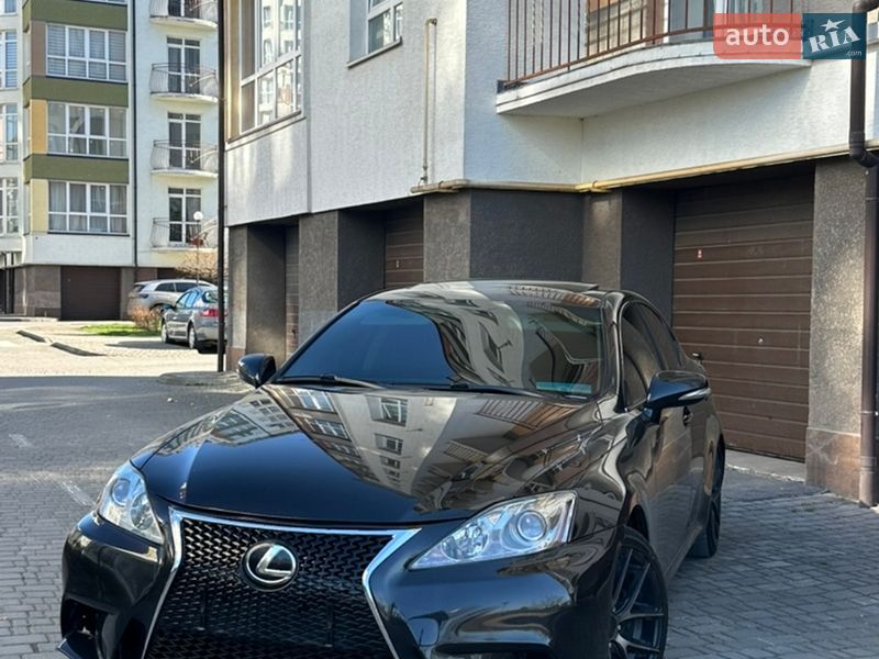 Седан Lexus IS 2012 в Ивано-Франковске