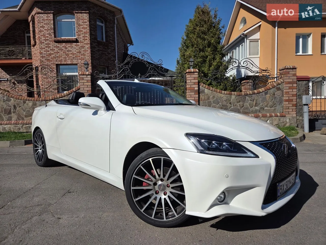 2011 Lexus IS - мініатюра 21